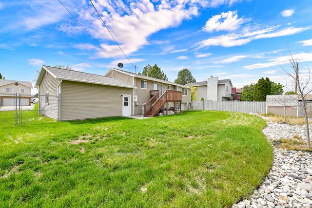 1890 W 2400 S, Syracuse, UT 84075