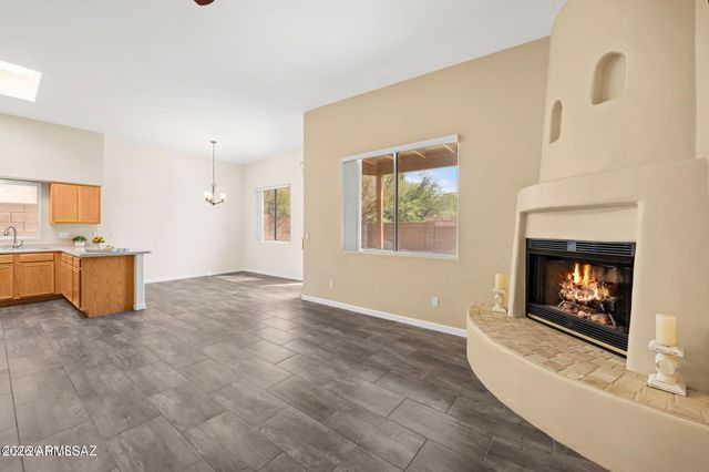 11990 N Labyrinth Drive, Oro Valley, AZ 85737