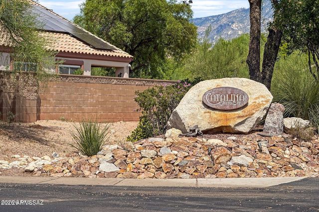 11990 N Labyrinth Drive, Oro Valley, AZ 85737