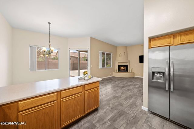11990 N Labyrinth Drive, Oro Valley, AZ 85737