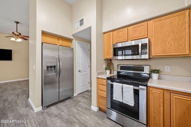 11990 N Labyrinth Drive, Oro Valley, AZ 85737