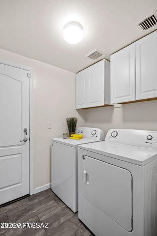 11990 N Labyrinth Drive, Oro Valley, AZ 85737