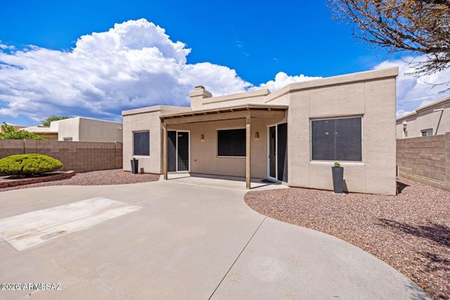 11990 N Labyrinth Drive, Oro Valley, AZ 85737