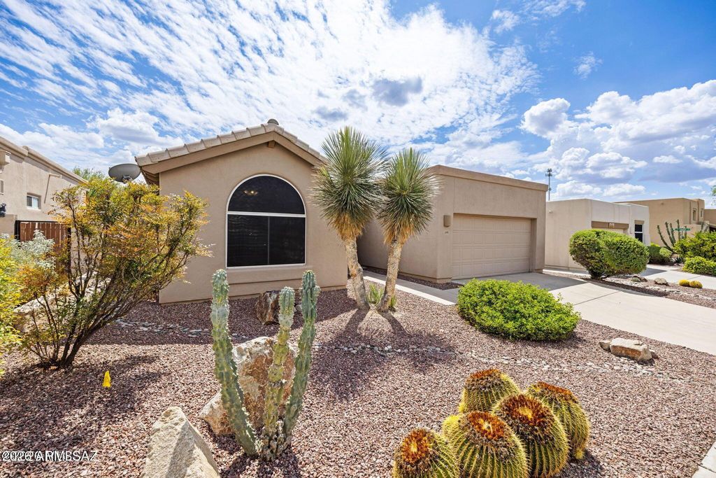 11990 N Labyrinth Drive, Oro Valley, AZ 85737