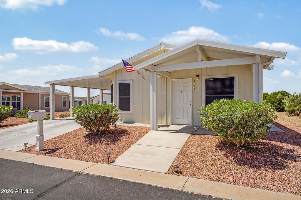 40576 N WEDGE Drive, San Tan Valley, AZ 85140 — exterior