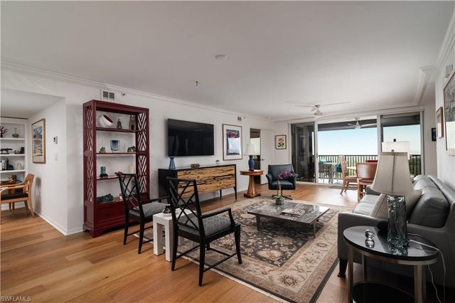 6825 Grenadier BLVD # 1002, Naples, FL 34108