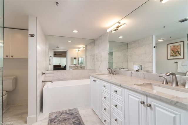 6825 Grenadier BLVD # 1002, Naples, FL 34108