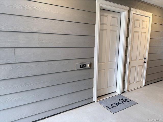 6153 N Ceylon Street 9-102, Denver, CO 80249