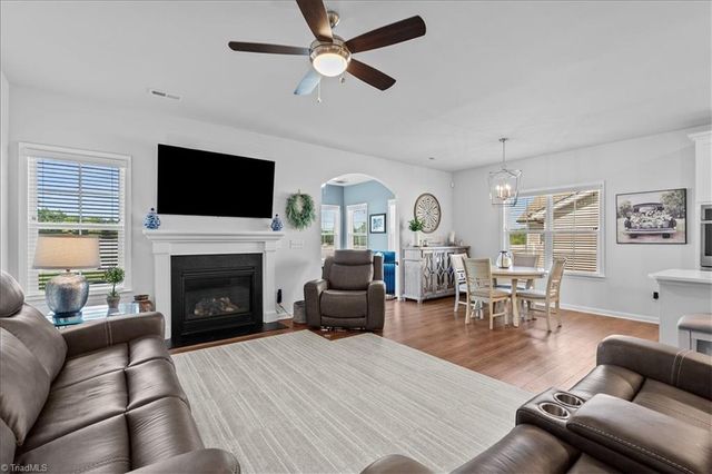 7377 Deerhurst Lane, Kernersville, NC 27284