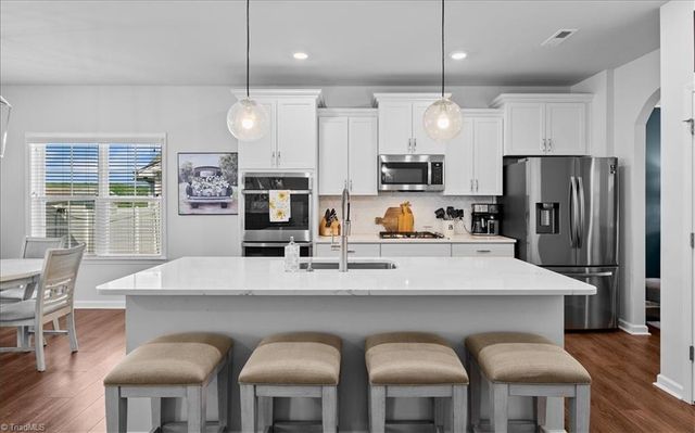 7377 Deerhurst Lane, Kernersville, NC 27284