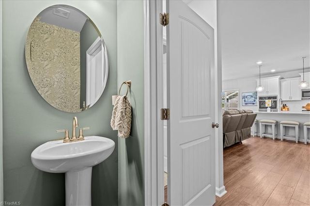 7377 Deerhurst Lane, Kernersville, NC 27284