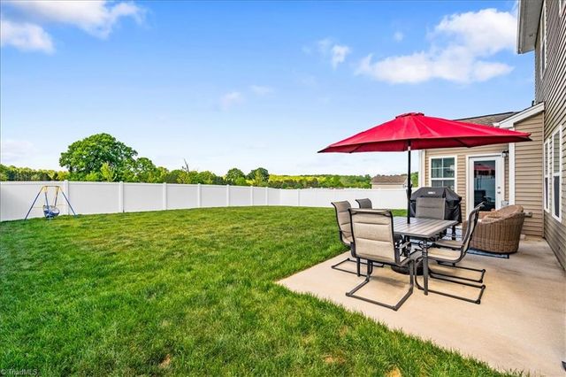 7377 Deerhurst Lane, Kernersville, NC 27284