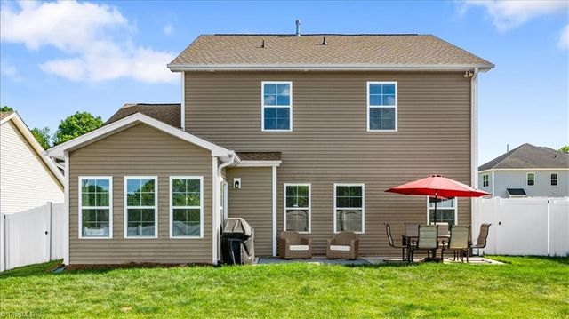 7377 Deerhurst Lane, Kernersville, NC 27284