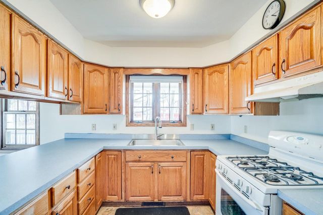 715 12th STREET, Kenosha, WI 53140