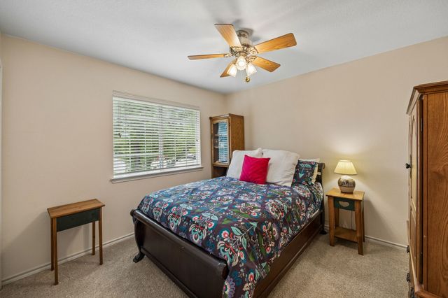 800 Fernwood Court, Highland Village, TX 75077