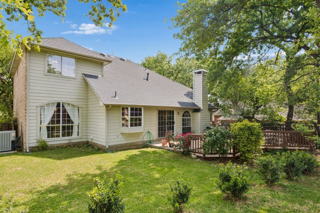 800 Fernwood Court, Highland Village, TX 75077