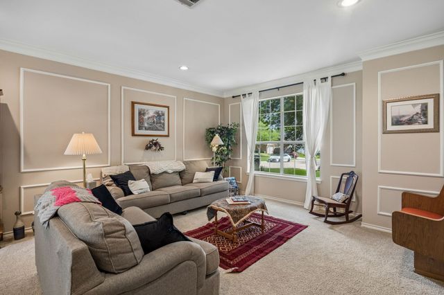 800 Fernwood Court, Highland Village, TX 75077