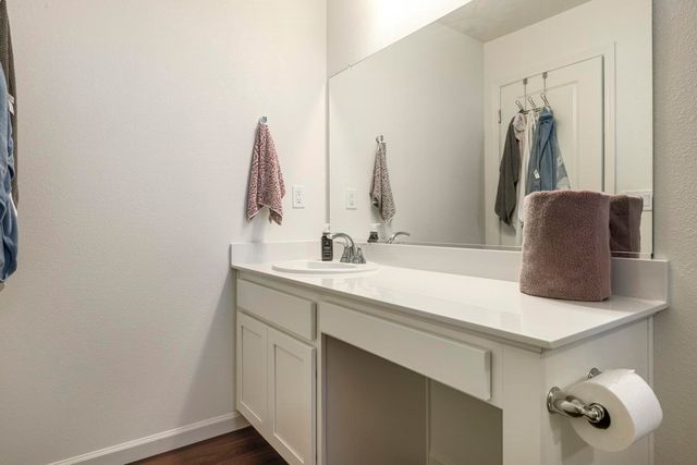 5439 5439 Drawbridge Way, Riverbank, CA 95367