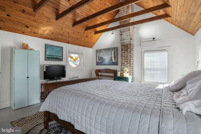 4145 HUR LN, Chincoteague Island, VA 23336