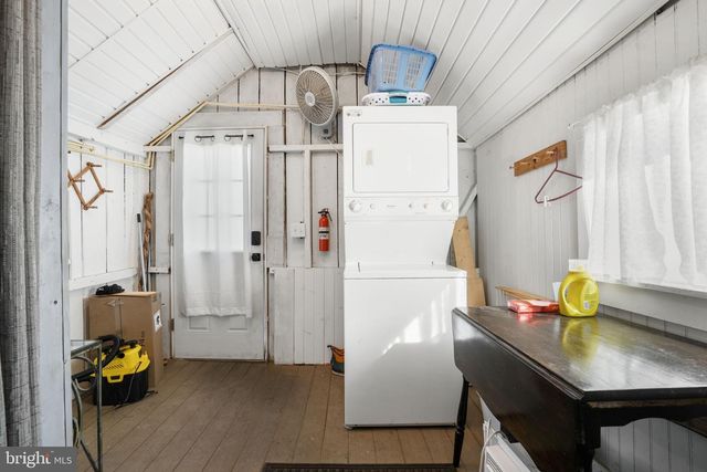 4145 HUR LN, Chincoteague Island, VA 23336