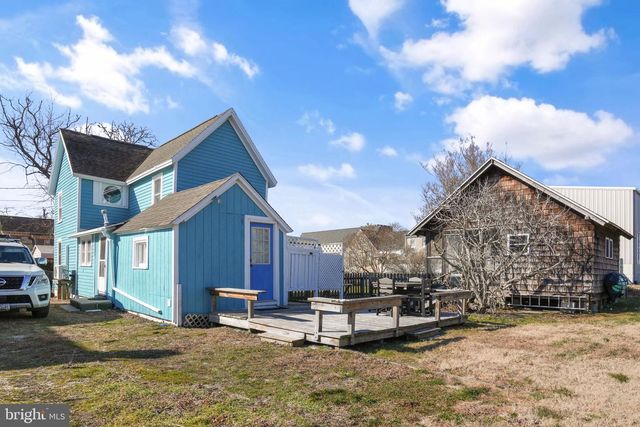 4145 HUR LN, Chincoteague Island, VA 23336