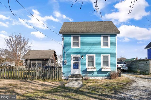 4145 HUR LN, Chincoteague Island, VA 23336