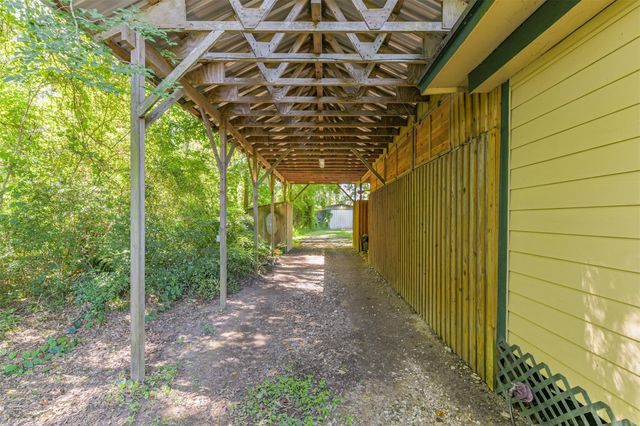 27556 Fm 2090 Road, Splendora, TX 77372