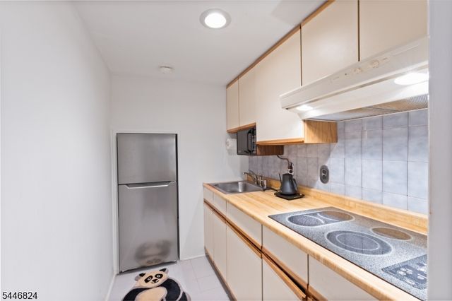 21 Maple Pkwy, Sparta Twp., NJ 07871