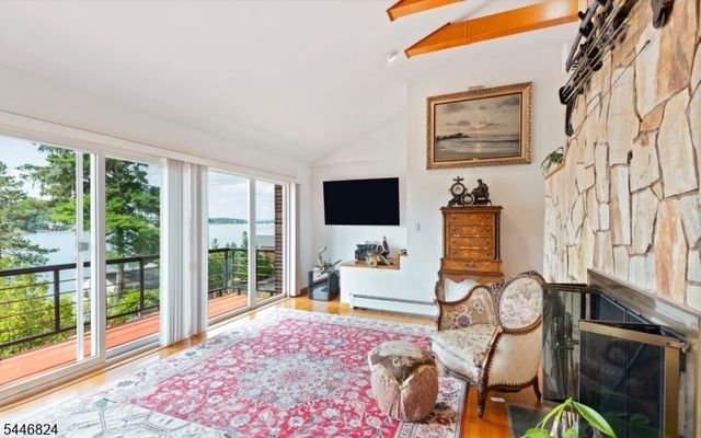 21 Maple Pkwy, Sparta Twp., NJ 07871