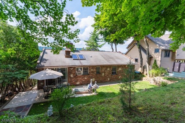 21 Maple Pkwy, Sparta Twp., NJ 07871