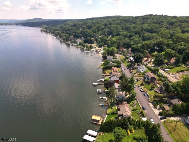 21 Maple Pkwy, Sparta Twp., NJ 07871