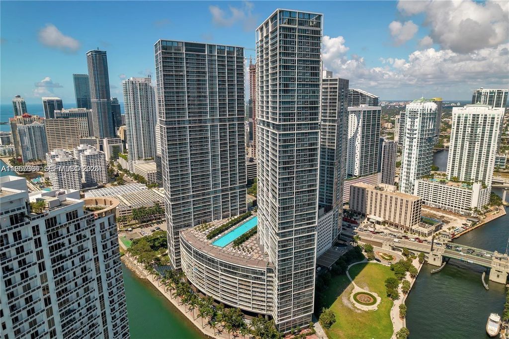 475 Brickell Ave 4211, Miami, FL 33131