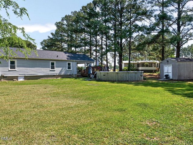 2438 Nc 27, Coats, NC 27521