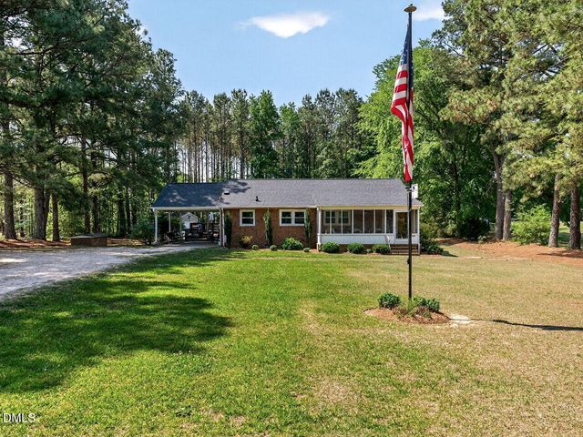 2438 Nc 27, Coats, NC 27521