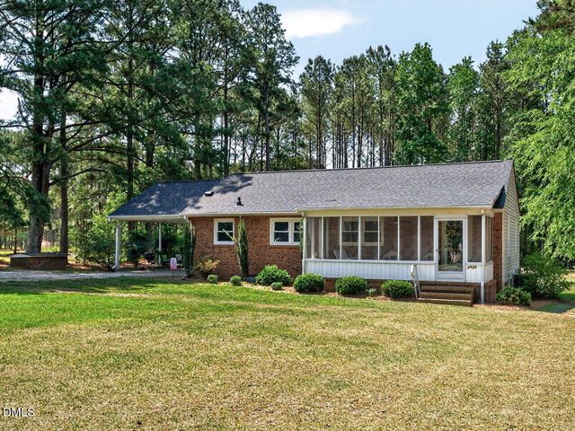 2438 Nc 27, Coats, NC 27521