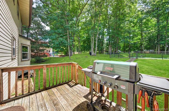 33 Winchester Drive, Monroe, NY 10950