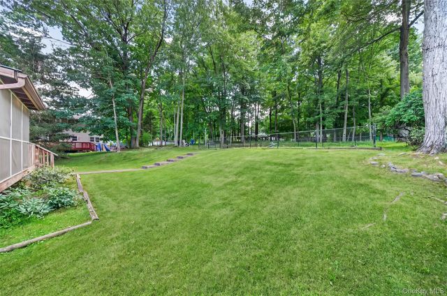 33 Winchester Drive, Monroe, NY 10950