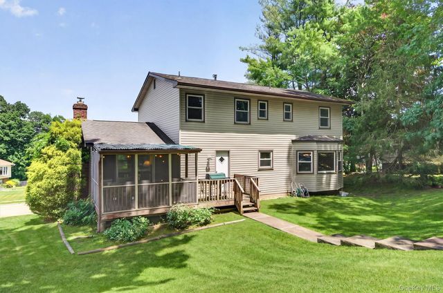 33 Winchester Drive, Monroe, NY 10950