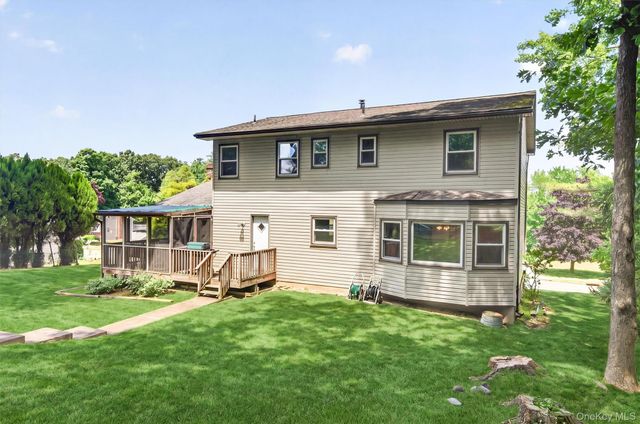 33 Winchester Drive, Monroe, NY 10950