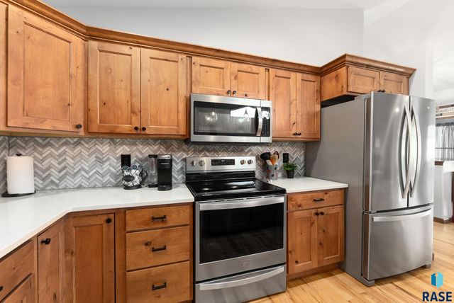 5400 S Sirocco Ave Avenue, Sioux Falls, SD 57108