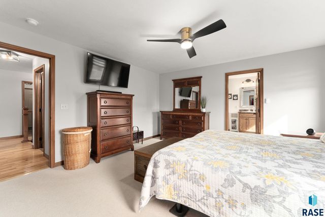 5400 S Sirocco Ave Avenue, Sioux Falls, SD 57108