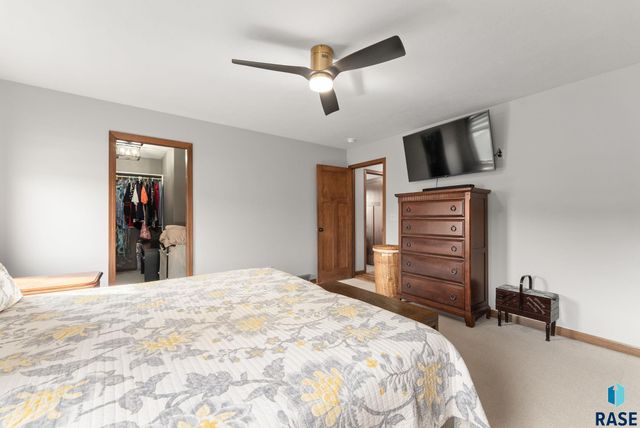5400 S Sirocco Ave Avenue, Sioux Falls, SD 57108