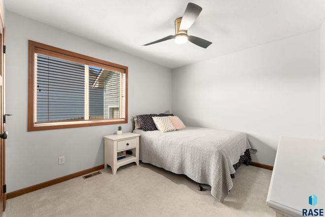 5400 S Sirocco Ave Avenue, Sioux Falls, SD 57108