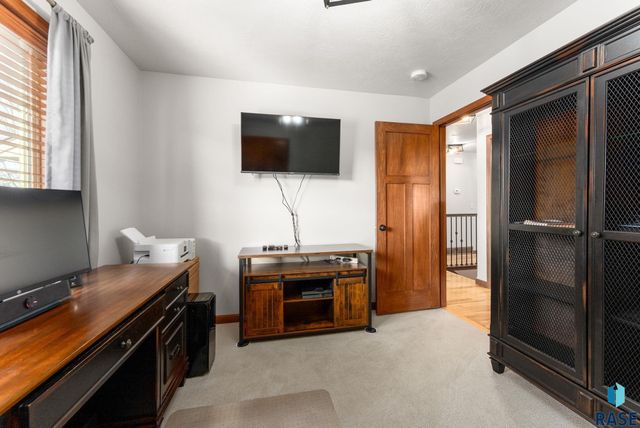 5400 S Sirocco Ave Avenue, Sioux Falls, SD 57108