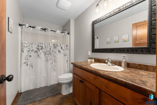 5400 S Sirocco Ave Avenue, Sioux Falls, SD 57108