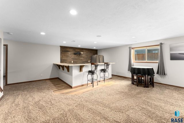 5400 S Sirocco Ave Avenue, Sioux Falls, SD 57108