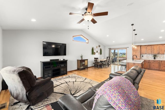 5400 S Sirocco Ave Avenue, Sioux Falls, SD 57108