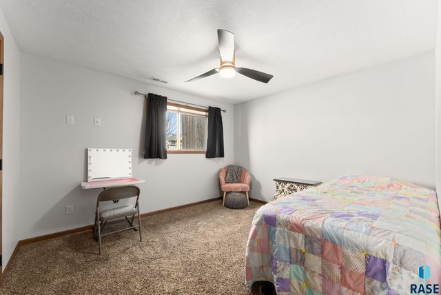 5400 S Sirocco Ave Avenue, Sioux Falls, SD 57108