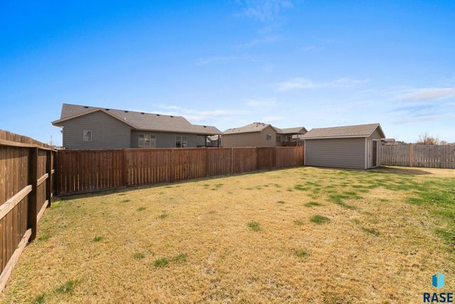 5400 S Sirocco Ave Avenue, Sioux Falls, SD 57108