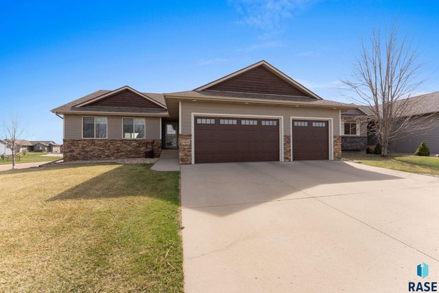 5400 S Sirocco Ave Avenue, Sioux Falls, SD 57108